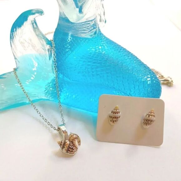 Seashell Necklace and Earrings Set Clearwater Beach Florida Handmade - Picture 1 of 12